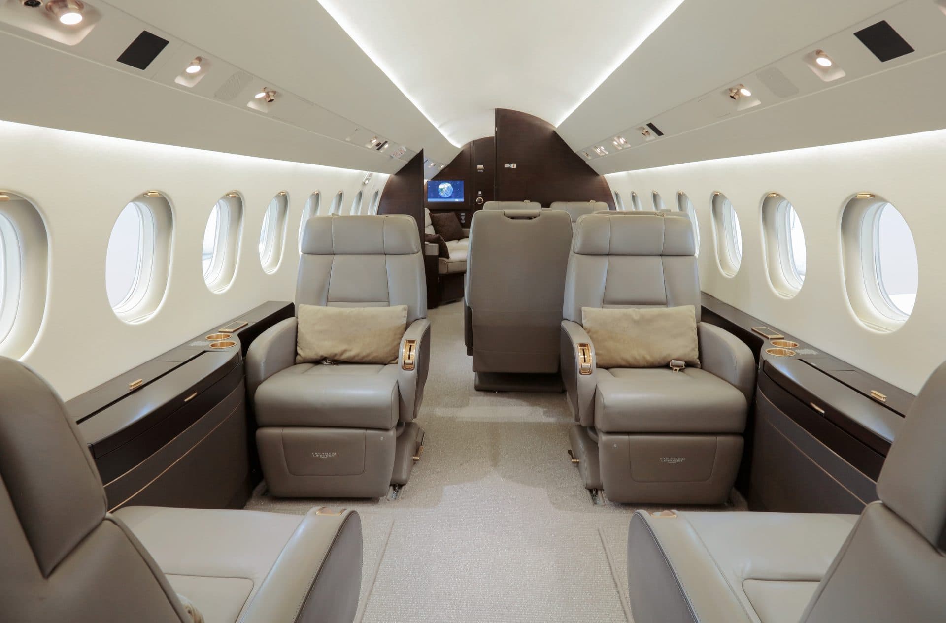 Falcon 900LX — 2